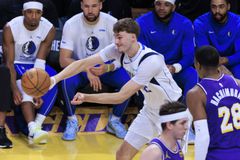 Ιστορικό ρεκόρ για τον Κούπερ Φλαγκ ανήμερα των Χριστουγέννων - Τον αποθέωσαν Κάρι και Κερ