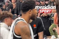 Χαμός στην Παρτίζαν: Παραλίγο να πιαστεί στα χέρια με οπαδούς ο Τζόουνς (vid)