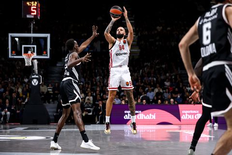 Φουρνιέ: «Το καλό χριστουγεννιάτικο γεύμα έφερε τα τρίποντα»