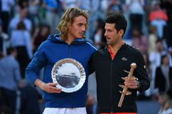 Αποθέωσε Τσιτσιπά ο Τζόκοβιτς: «Εχει βελτιωθεί πάρα πολύ αυτά τα χρόνια, έχει... ενδιαφέρον μαλλί» (vid)