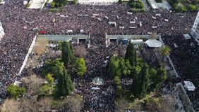 «Δικαιοσύνη για το έγκλημα στα Τέμπη»: Το πανό των οπαδών της Μπόκα για τα Τέμπη στο Μπομπονέρα (pic)