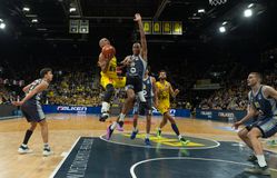 Επιστροφή στην... κανονικότητα για την Άλμπα, που ηττήθηκε από την Όλντενμπουργκ