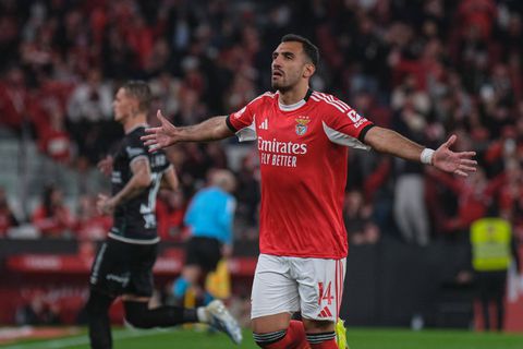 Η Αλ Χιλάλ επικοινώνησε με την Μπενφίκα για τον Παυλίδη - Η απάντηση της πορτογαλικής ομάδας