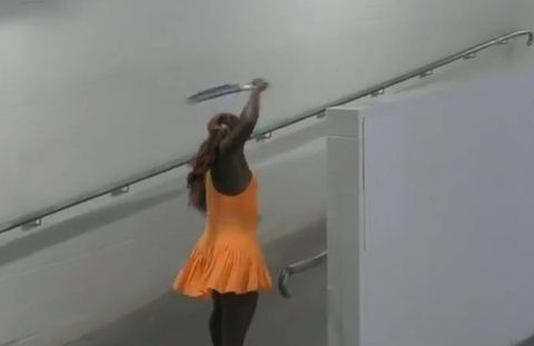 Έξαλλη η Κόκο Γκοφ - Διέλυσε τη ρακέτα της μετά τον αποκλεισμό στο Australian Open (vid)