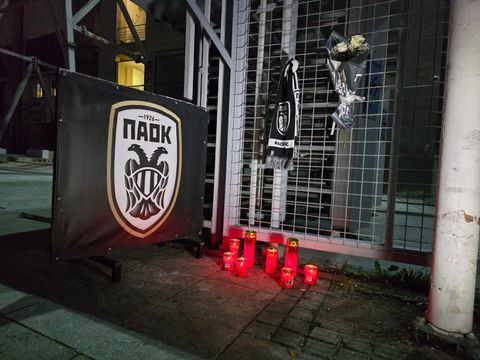 Καντηλάκια, λουλούδια και μεσίστιες σημαίες: Το Sportal στην Τούμπα που θρηνεί (pics)