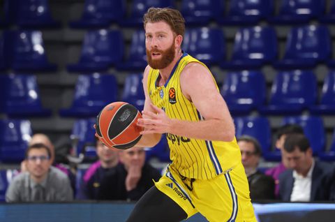 Η Μακάμπι υπέγραψε πολυετή ανανέωση με Αμερικανό φόργουορντ