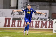 Μία «ανάσα» από την Αστάνα ο Καρλίτος, παίζει το τελευταίο του ματς στο Περιστέρι