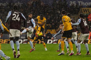 «Στραβοπάτημα» για την Άστον Βίλα, ηττήθηκε από την ουραγό Γουλβς