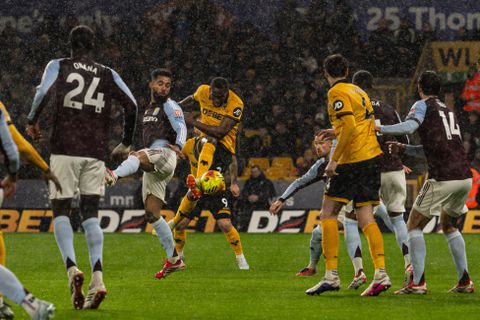 «Στραβοπάτημα» για την Άστον Βίλα, ηττήθηκε από την ουραγό Γουλβς