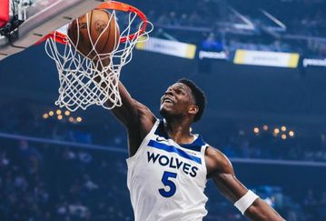 Οι Μινεσότα Τίμπεργουλβς επικράτησαν των Κλίπερς!