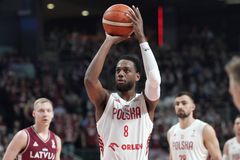 Ο Λόιντ με buzzer-beater και 37 πόντους οδήγησε την Πολωνία στη νίκη επί της Λετονίας (vid)