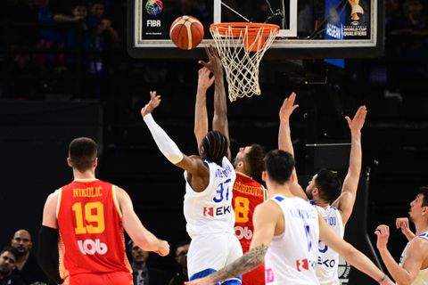 Τα τελευταία δραματικά λεπτά της ήττας της Εθνικής από το Μαυροβούνιο (vid)