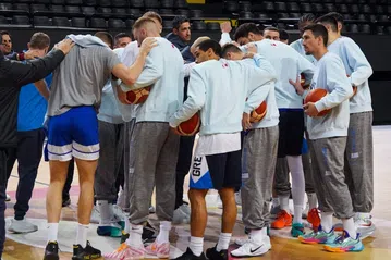 Και ξανά προς τη δόξα τραβά η «επίσημη αγαπημένη» για νέες περιπέτειες!