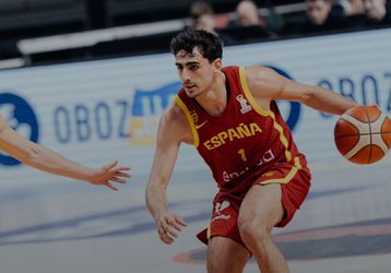 Ηγετική εμφάνιση Κάρδενας στη νίκη της Ισπανίας