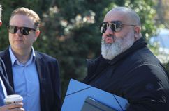 Πέταξε φούστα στον Μπαλτάκο ο Καραπαπάς: «Να τη φορέσει, να δούμε εάν του κάνει»