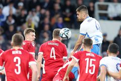 Τρομερή επέμβαση του Ζούμπας σε καρφωτή κεφαλιά του Μαυροπάνου (vid)