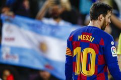 Στο πόδι το «Καμπ Νόου» για τον Μέσι: Οι οπαδοί της Μπαρτσελόνα γέμισαν το γήπεδο και φώναζαν ρυθμικά το όνομά του (vid)