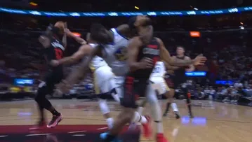 Ο Ντρέιμοντ Γκριν ξαναχτύπησε: Η απίθανη λαβή που «ξάπλωσε» τον Πάτι Μιλς (vid)