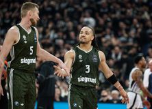 Η Μπάγερν έριξε στο καναβάτσο την Παρτίζαν με τον εκπληκτικό Κάρσεν Έντουαρντς