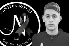 Σοκ: Ποδοσφαιριστής από τις ακαδημίες της Νάπολι πέθανε σε ηλικία 14 ετών