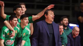 Αταμάν στους παίκτες του: «Για 35' ήμασταν κακοί, αλλά δείξαμε μαχητικότητα στα τελευταία 5'»