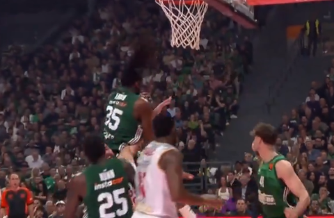 Τάπωσε και γράπωσε την μπάλα ο Φαρίντ (vid)