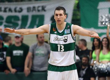 Παίκτης στον «Εκατομμυριούχο» έχασε σε ερώτηση για τον Δημήτρη Διαμαντίδη (vid)