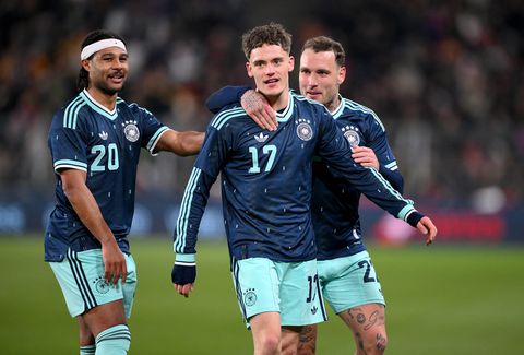 Της... ανατροπής για Γερμανία και Ολλανδία - «Όρθια» η Ουρουγουάη στο φινάλε κόντρα στην Αγγλία