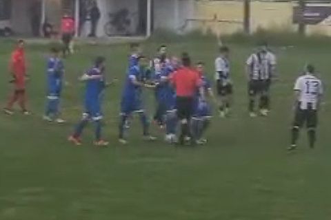 Αγριες σκηνές σε τοπικό αγώνα: Επίθεση σε διαιτητές, ένας στο νοσοκομείο – Η ποινή