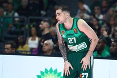 Οι ήρωες που βγήκαν από τη ναφθαλίνη