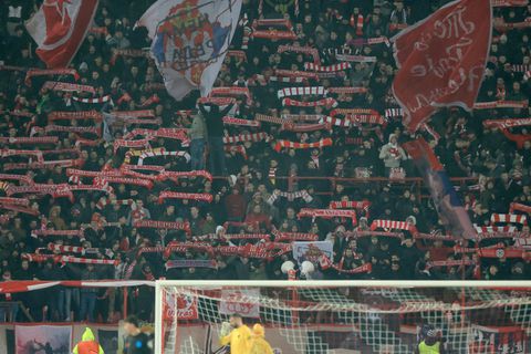Βαρύ πρόστιμο της UEFA στον Ερυθρό Αστέρα για το κορεό με τον Άγιο Συμεών