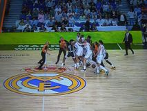 Τρομερό ξύλο στη Μαδρίτη μεταξύ παικτών της Ρεάλ και της Παρτιζάν - Διακοπή στο ματς κι αποβολές! (vid+gallery)