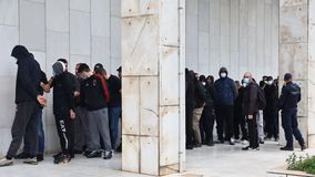 Σοκ στην αστυνομία - Προσπάθησε να αυτοκτονήσει χούλιγκαν μετά την ανακοίνωση της προφυλάκισής του