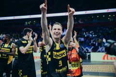 ΜVP ετών 41: Ούτε ο Τζαμπάρ, ούτε ο ΛεΜπρόν, μόνο ο Μαρσελίνιο (vids)