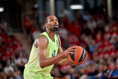 Η Μπαρτσελόνα ζορίστηκε αλλά πέρασε από την αντίπαλο της ΑΕΚ στο BCL, Μάλαγα