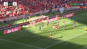 Εξαιρετικό πλασέ του Παυλίδη για το 2-0 της Μπενφίκα