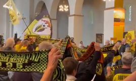 Οι οπαδοί της Ντόρτμουντ τραγούδησαν μέσα σε εκκλησία το «You Will Never Walk Alone» (vid)