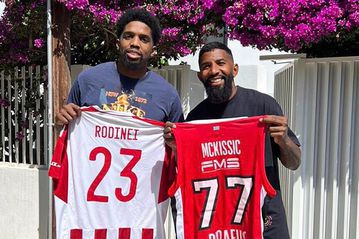 ΜακΚίσικ και Ροντινέι αντάλλαξαν φανέλες