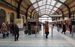 Επέκταση δρομολογίων του ΗΣΑΠ το βράδυ του τελικού του Conference League - Ποιοι θα μπορούν να τον χρησιμοποιήσουν