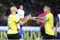 Στο χέρι του Άμραμπατ το μέλλον του στην ΑΕΚ, όλα ανοιχτά για Αραούχο