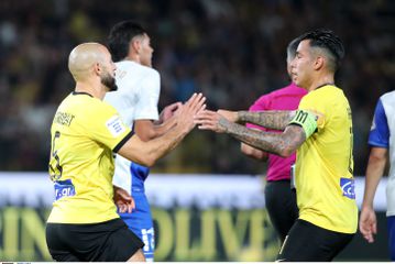 Στο χέρι του Άμραμπατ το μέλλον του στην ΑΕΚ, όλα ανοιχτά για Αραούχο