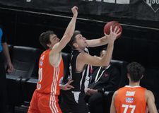 Στη Ζάλγκιρις ο Ντάστιν Σλίβα