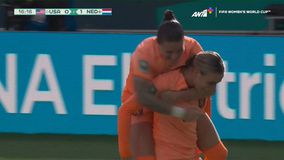 ΗΠΑ - Ολλανδία | ΣΥΓΚΛΟΝΙΣΤΙΚΗ «ποδιά» η Μάρτενς και η Ρόορντ κάνει το 0-1!