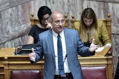 Οικονόμου: «Ντροπιαστική η ανακοίνωση του Ολυμπιακού» (vid)