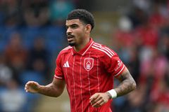 Η Νότιγχαμ ανακοίνωσε την παραμονή του Γκιμπς- Γουάιτ που είχε συμφωνήσει με την Τότεναμ