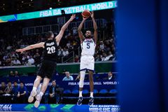 Ο Μάικαλ Μπρίντζες στο Sportal: «Σκληρή ομάδα η Ελλάδα, πρέπει να παίξουμε μπάσκετ... USA για να τους κερδίσουμε»