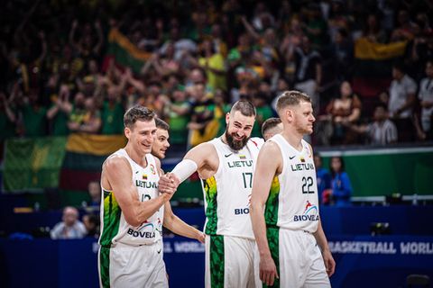 Νίκη της Λιθουανίας επί του Mεξικού και πρόκριση στην επόμενη φάση