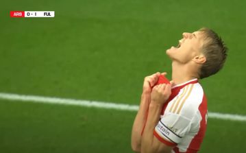 Η Άρσεναλ έγινε η πρώτη ομάδα στην Premier League που δέχθηκε τρία γκολ στο 1' σε ένα ημερολογιακό έτος