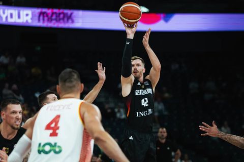 «Πάρτι» με κατοστάρα κόντρα στο Μαυροβούνιο για τη Γερμανία