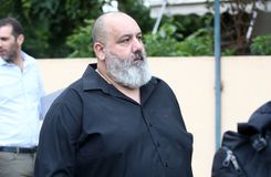 Καραπαπάς: «Παράγκες και οράματα από τα φερέφωνα»